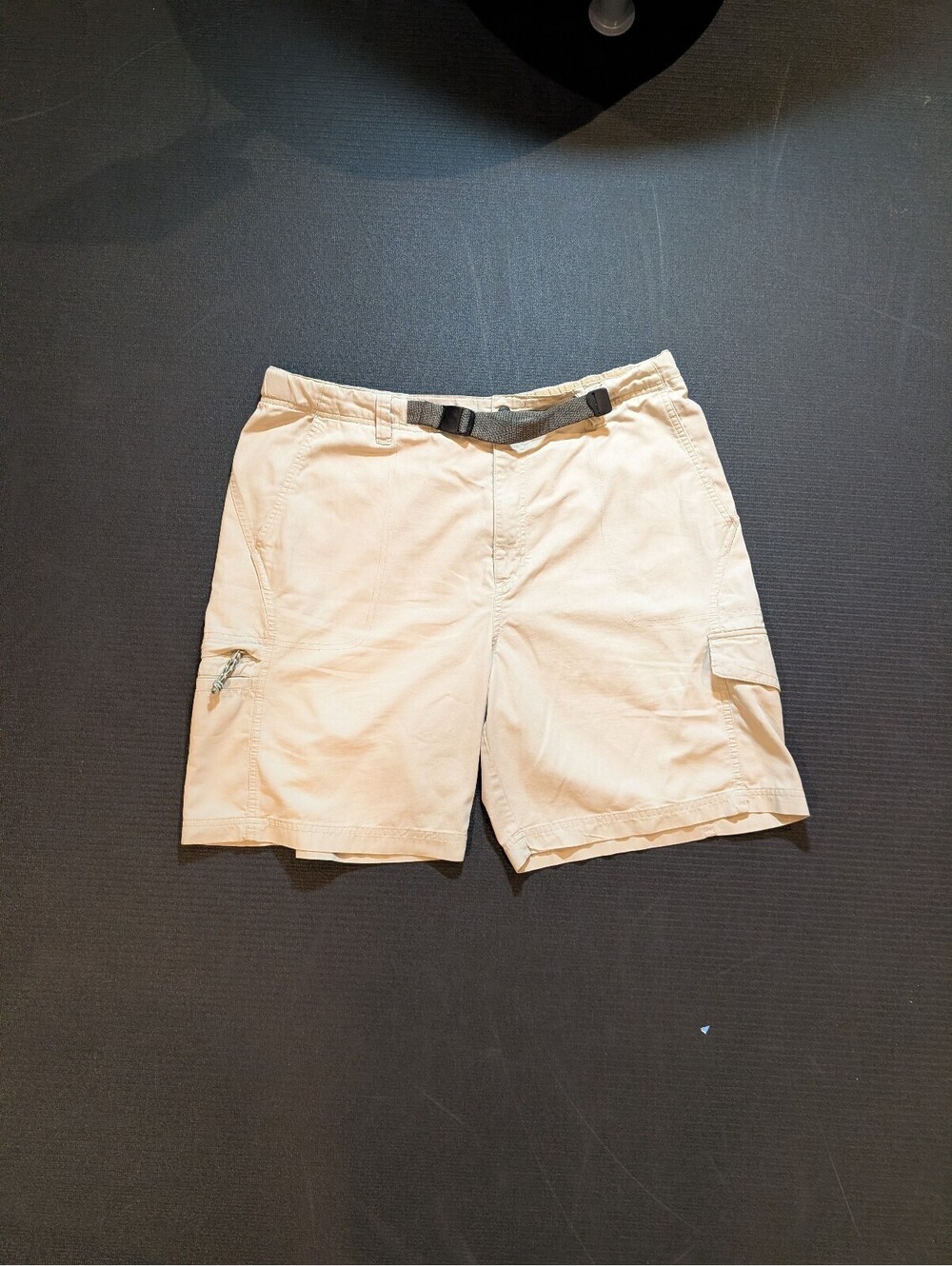 Columbia Cargo Shorts Mens Beige Built In Belt Hiking Outdoor Utility Gorpcore